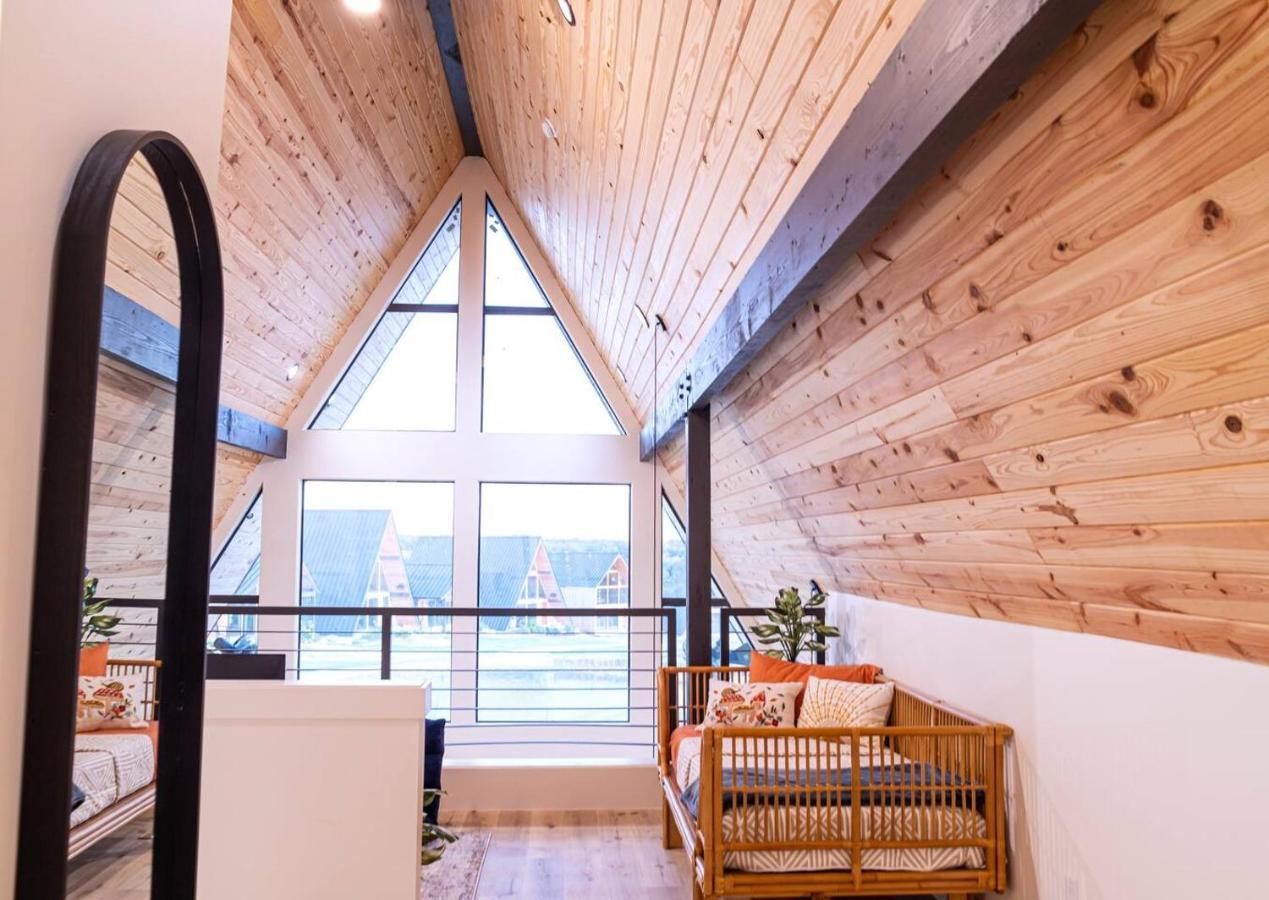 Gruene Daze Chalet - Stylish Aframe - Escape The Ordinary Нью Браунфелс Экстерьер фото