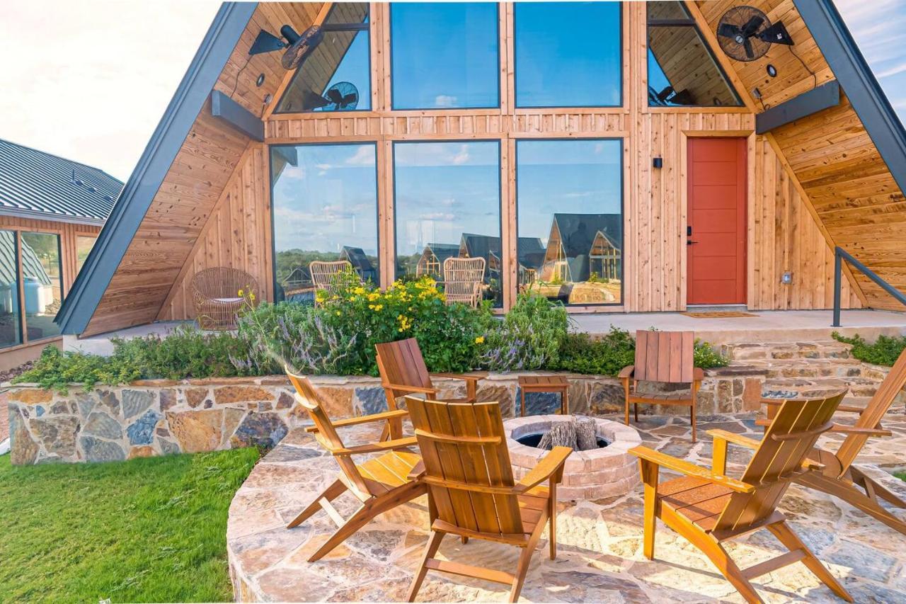 Gruene Daze Chalet - Stylish Aframe - Escape The Ordinary Нью Браунфелс Экстерьер фото
