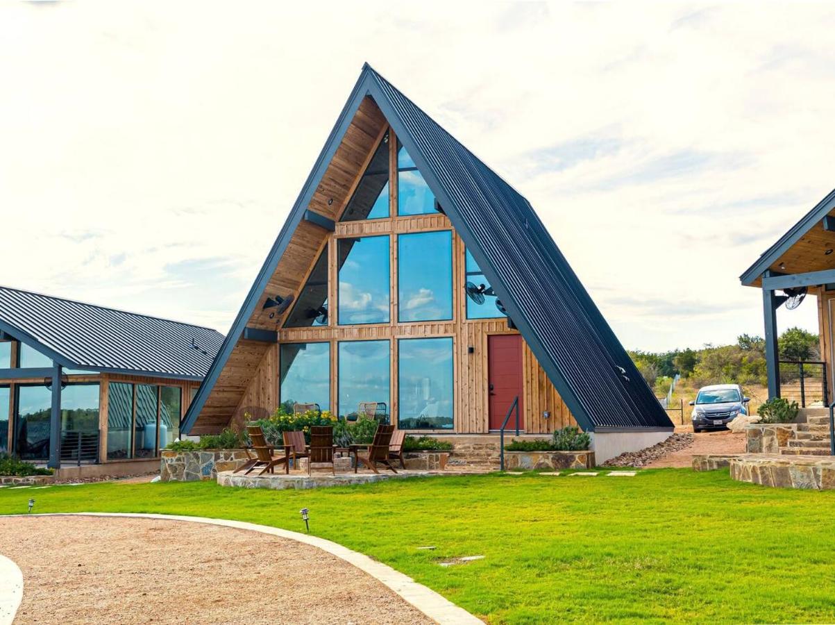 Gruene Daze Chalet - Stylish Aframe - Escape The Ordinary Нью Браунфелс Экстерьер фото