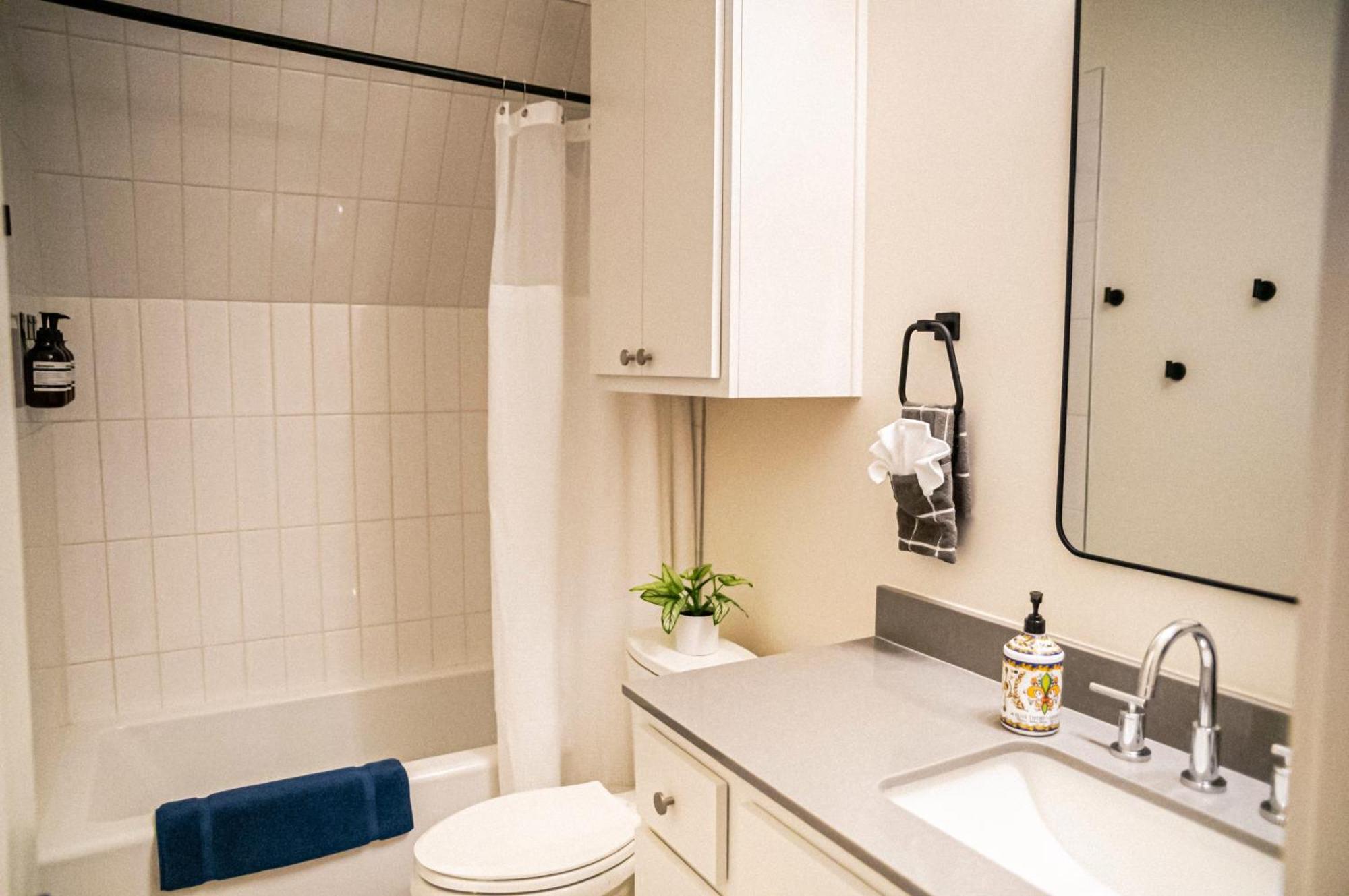 Gruene Daze Chalet - Stylish Aframe - Escape The Ordinary Нью Браунфелс Экстерьер фото