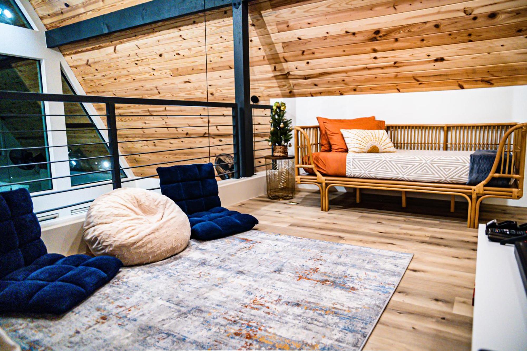 Gruene Daze Chalet - Stylish Aframe - Escape The Ordinary Нью Браунфелс Экстерьер фото